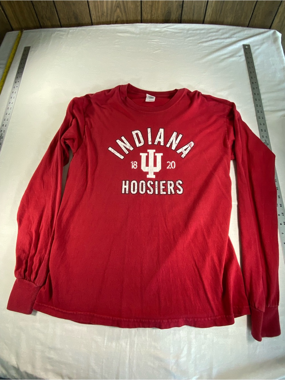 IU Indiana University Hoosiers Gildan Men’s Large Long Sleeve Shirt